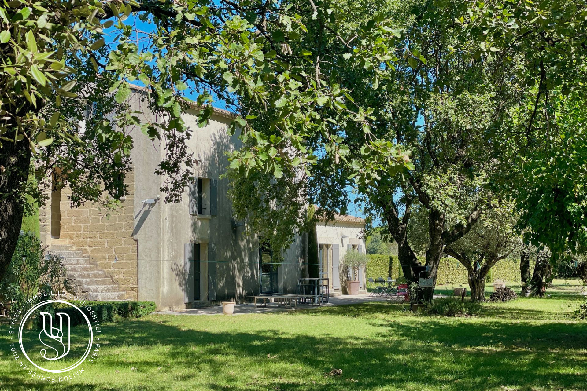Uzès - close by, authentic Provençal farmhouse with pool house and tr - image 16