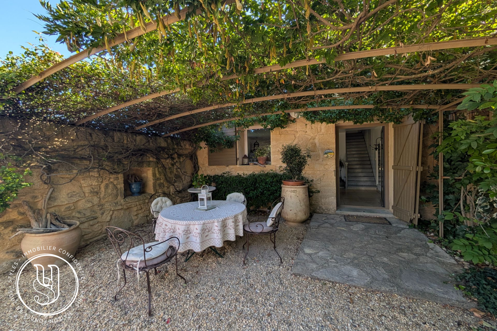 Uzès - close to Uzès and the Pont du Gard - a charming estate with ra - image 17
