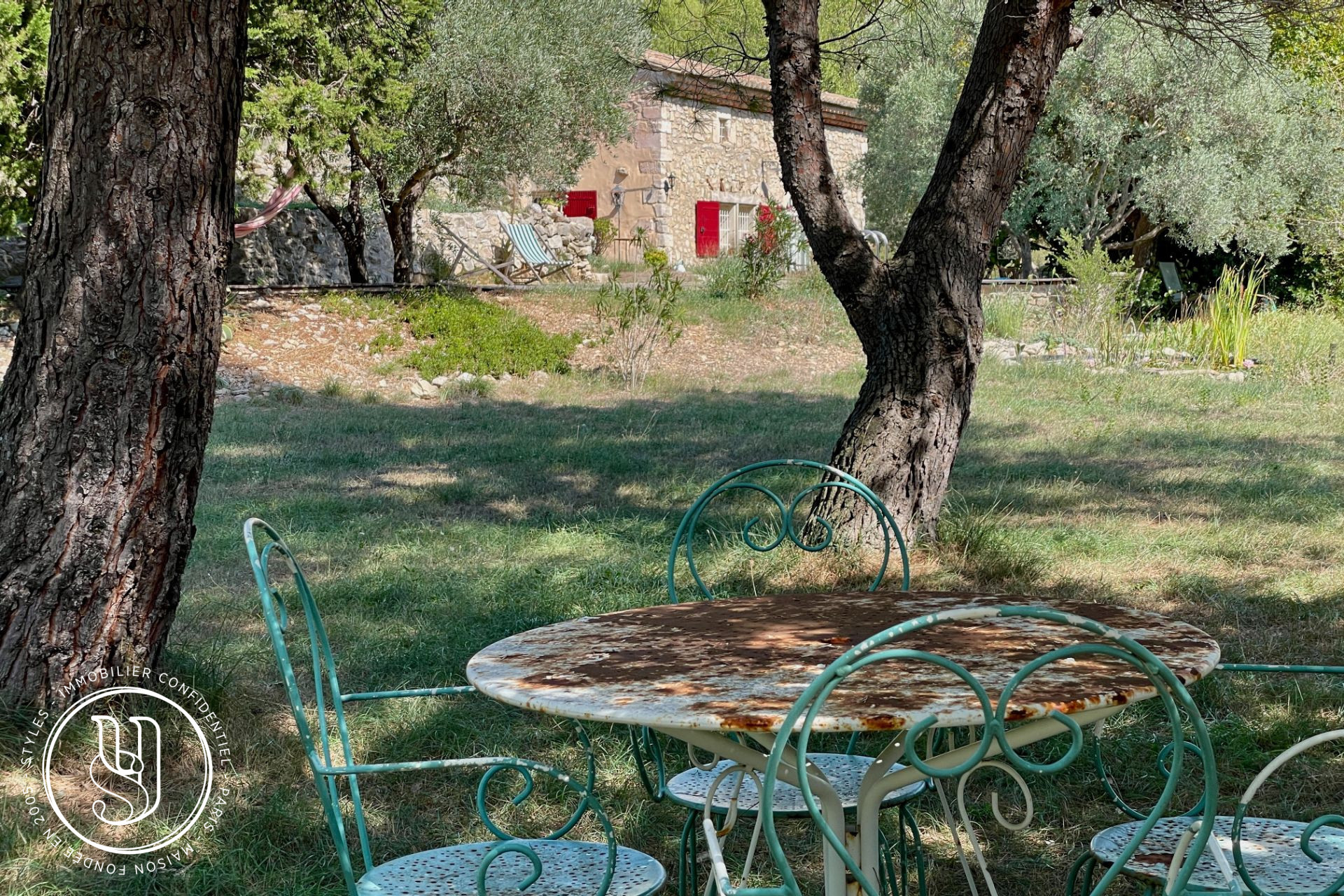 Eygalières - Un mas, 3 hectares et les Alpilles pour horizon - image 12