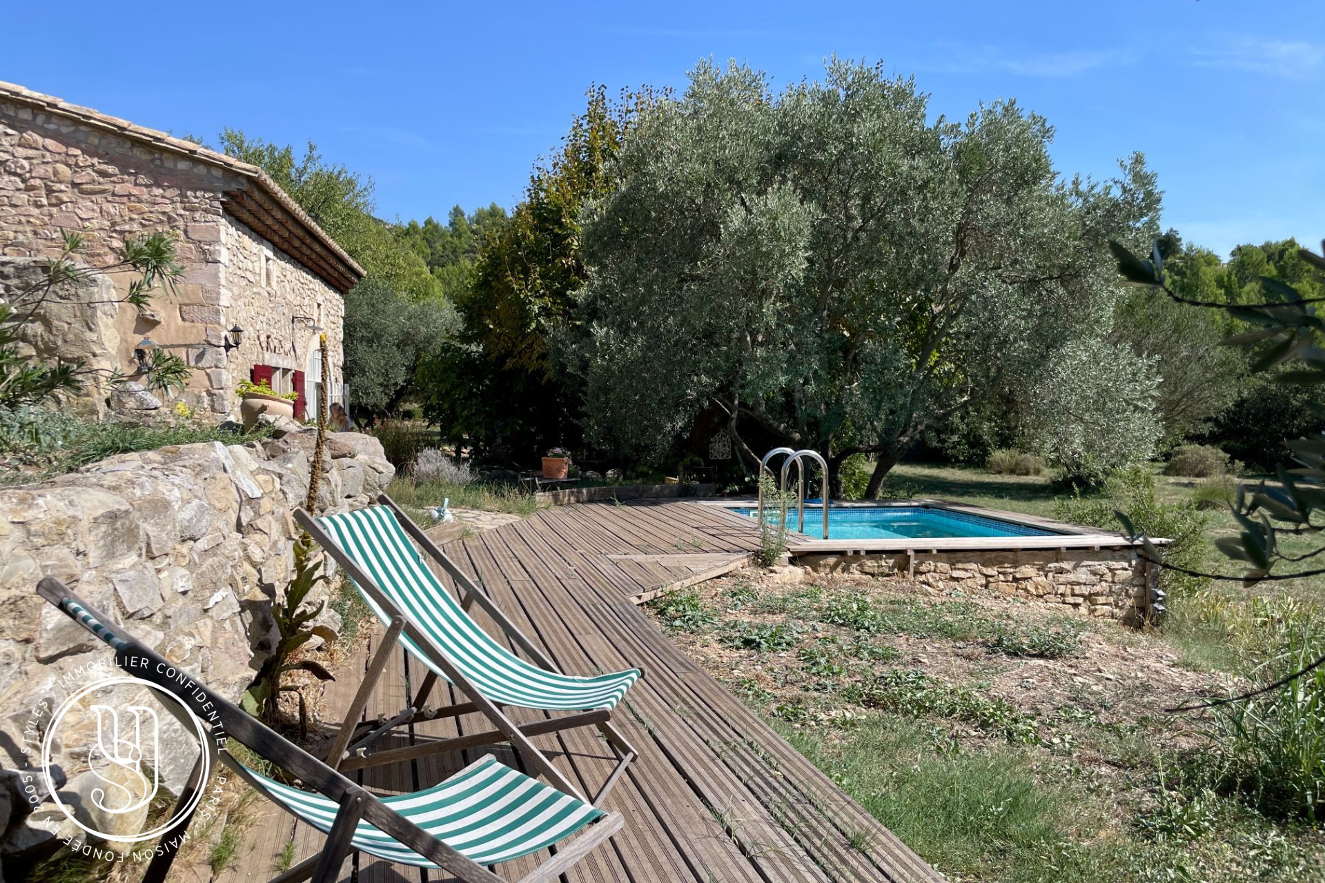 Eygalières - Un mas, 3 hectares et les Alpilles pour horizon - image 10