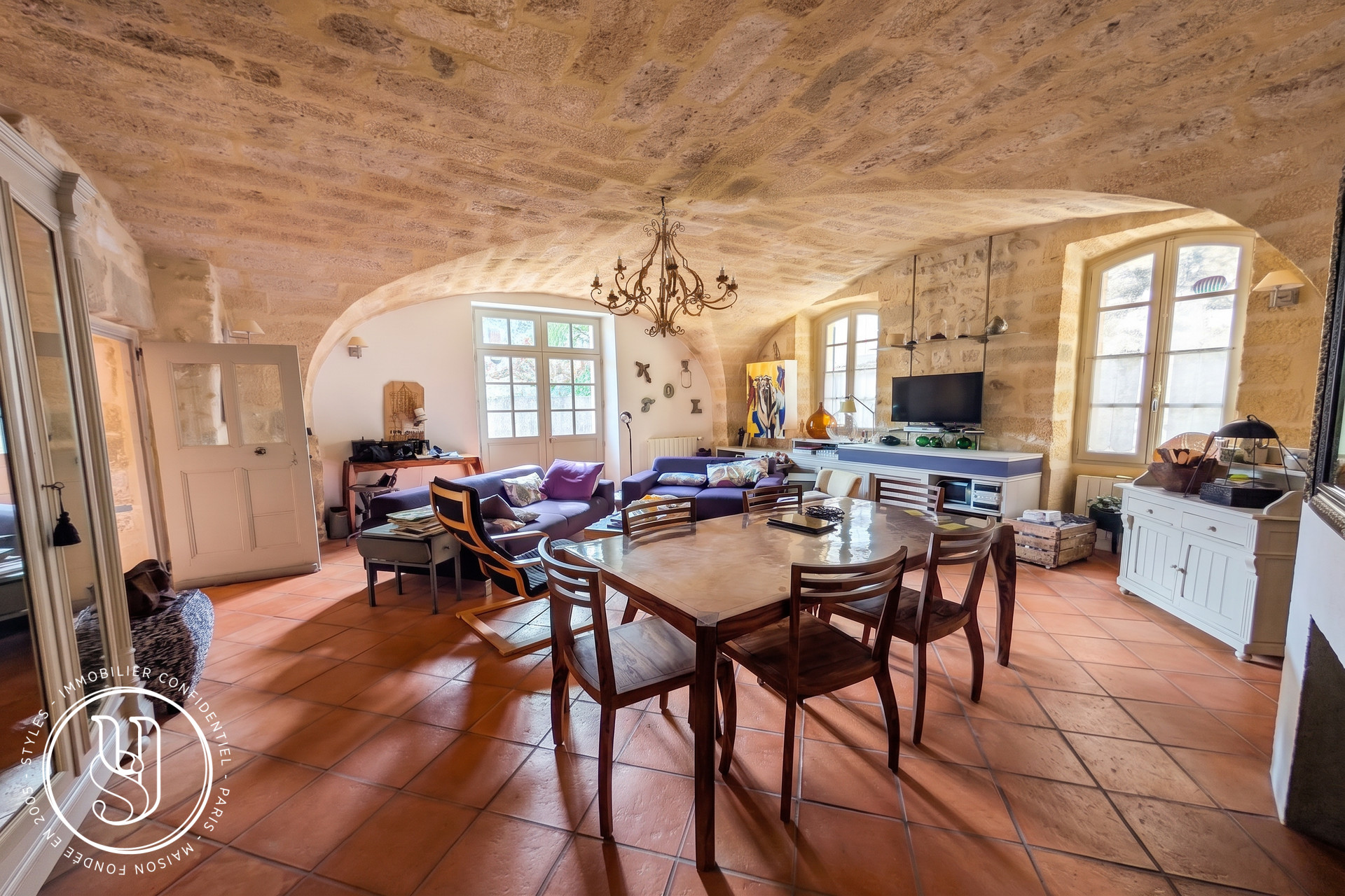Uzès - close by, Character home - authenticity and lifestyle at the h - image 4