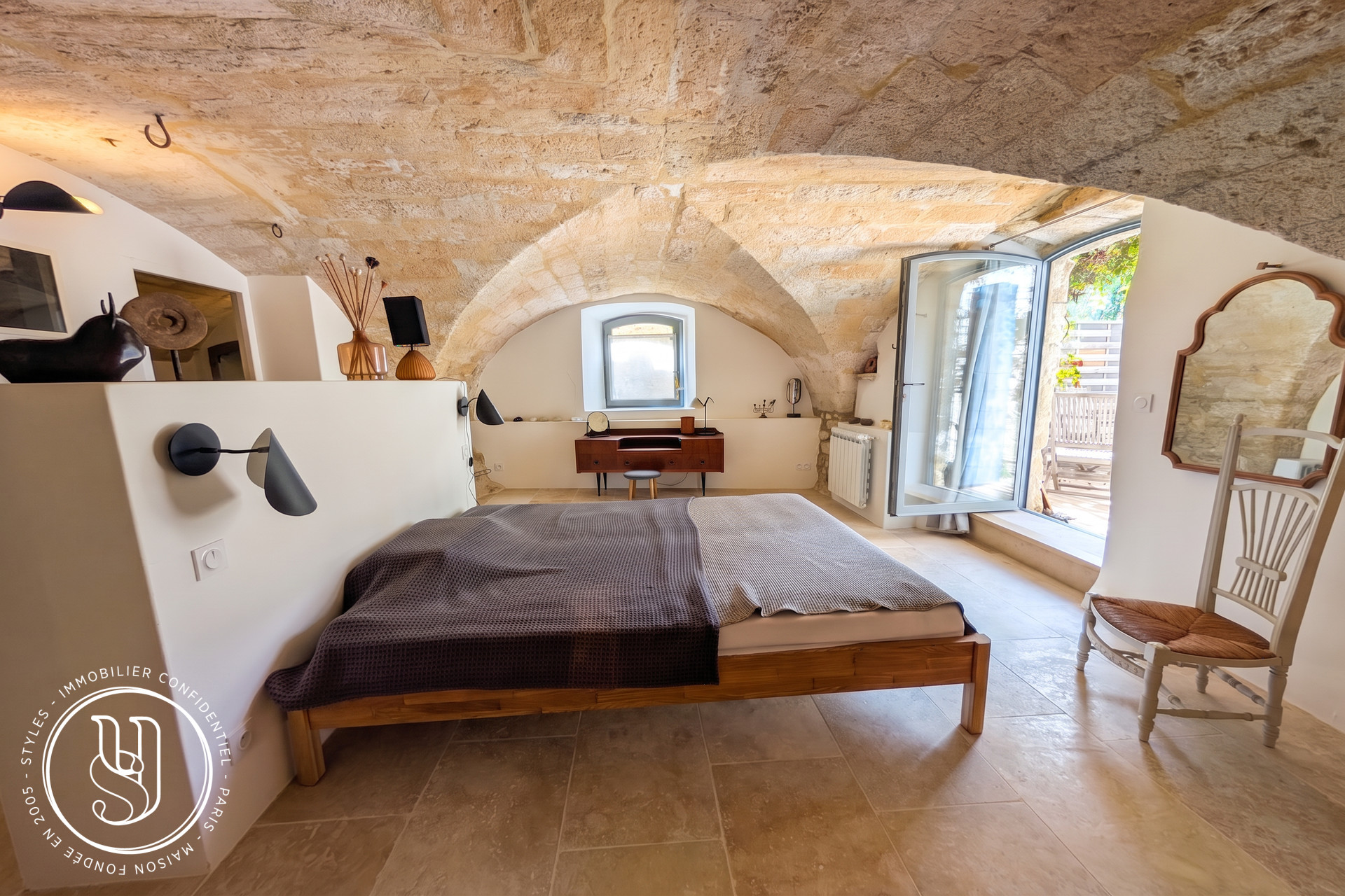 Uzès - close by, Character home - authenticity and lifestyle at the h - image 6