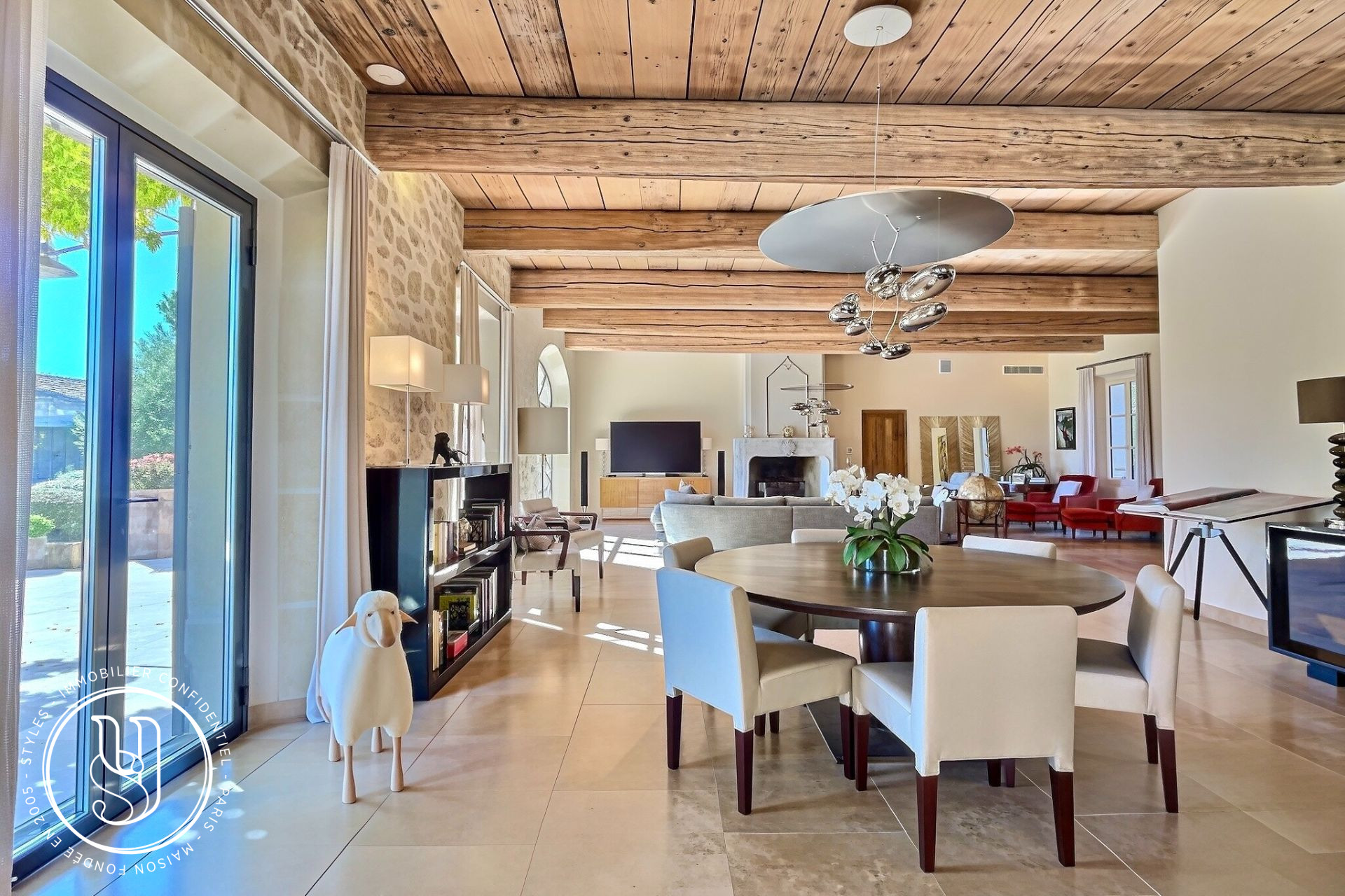 Saint-Rémy-de-Provence - Exceptional farmhouse with panoramic views over the Alpilles - image 4