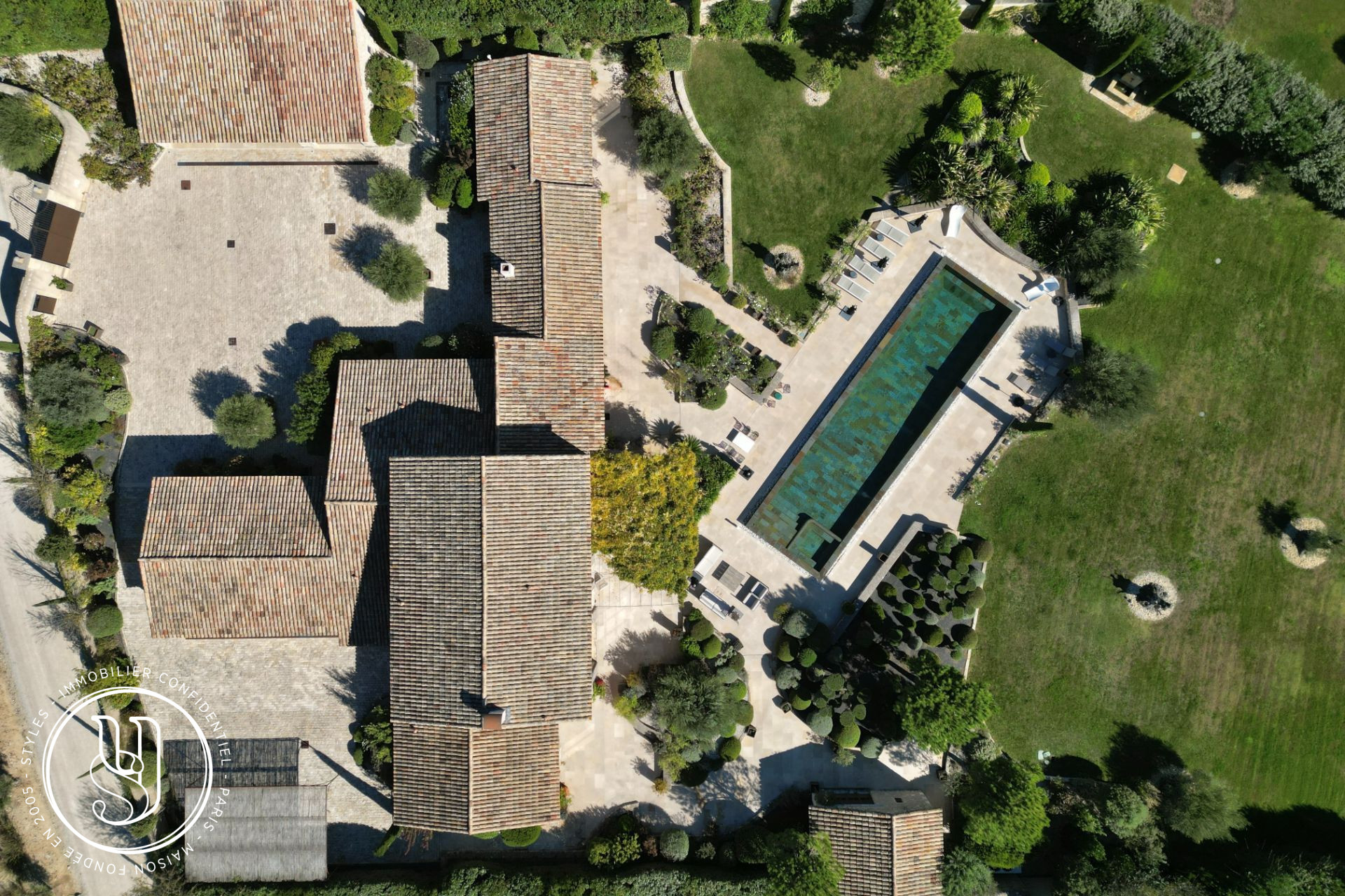 Saint-Rémy-de-Provence - Exceptional farmhouse with panoramic views over the Alpilles - image 12