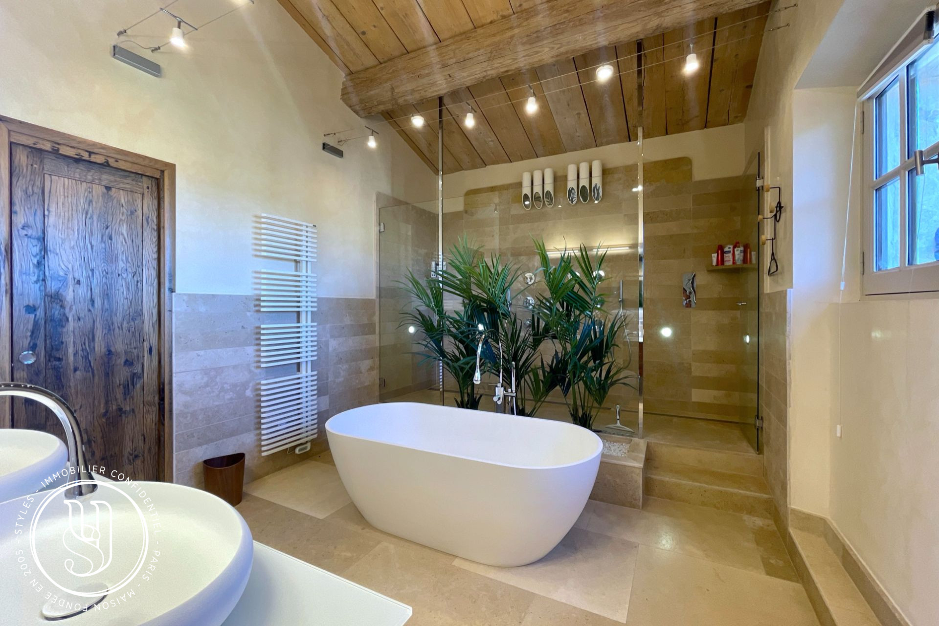 Saint-Rémy-de-Provence - Exceptional farmhouse with panoramic views over the Alpilles - image 18