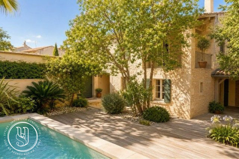 Saint-Rémy-de-Provence -  - A confidential address, a unique property - image 1