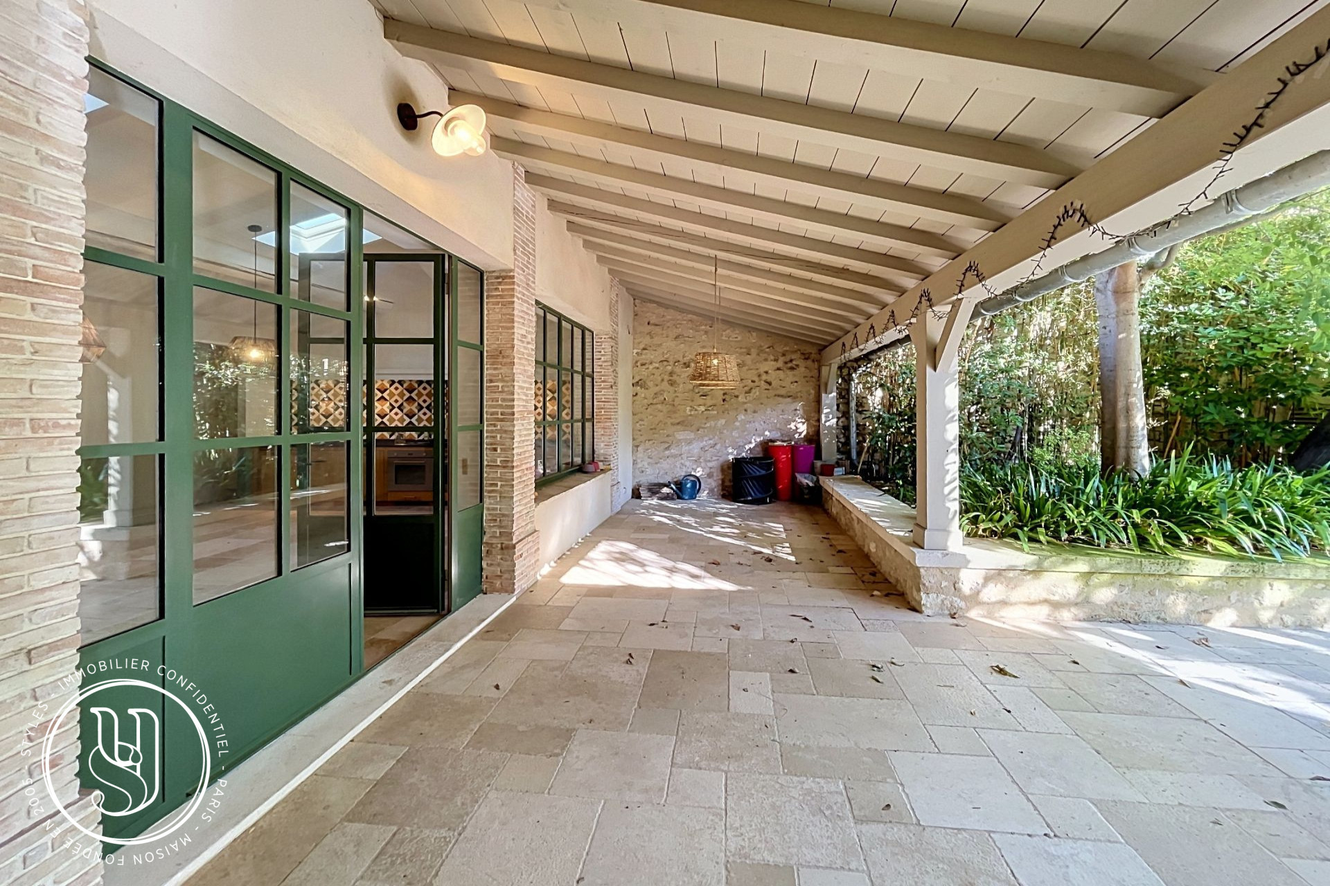 Saint-Rémy-de-Provence -  - Une adresse confidentielle, une propriété unique - image 9