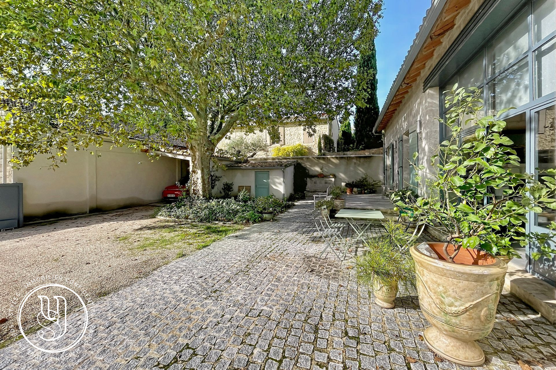 Maussane-les-Alpilles - Une maison en pierre, prête à vivre - image 20