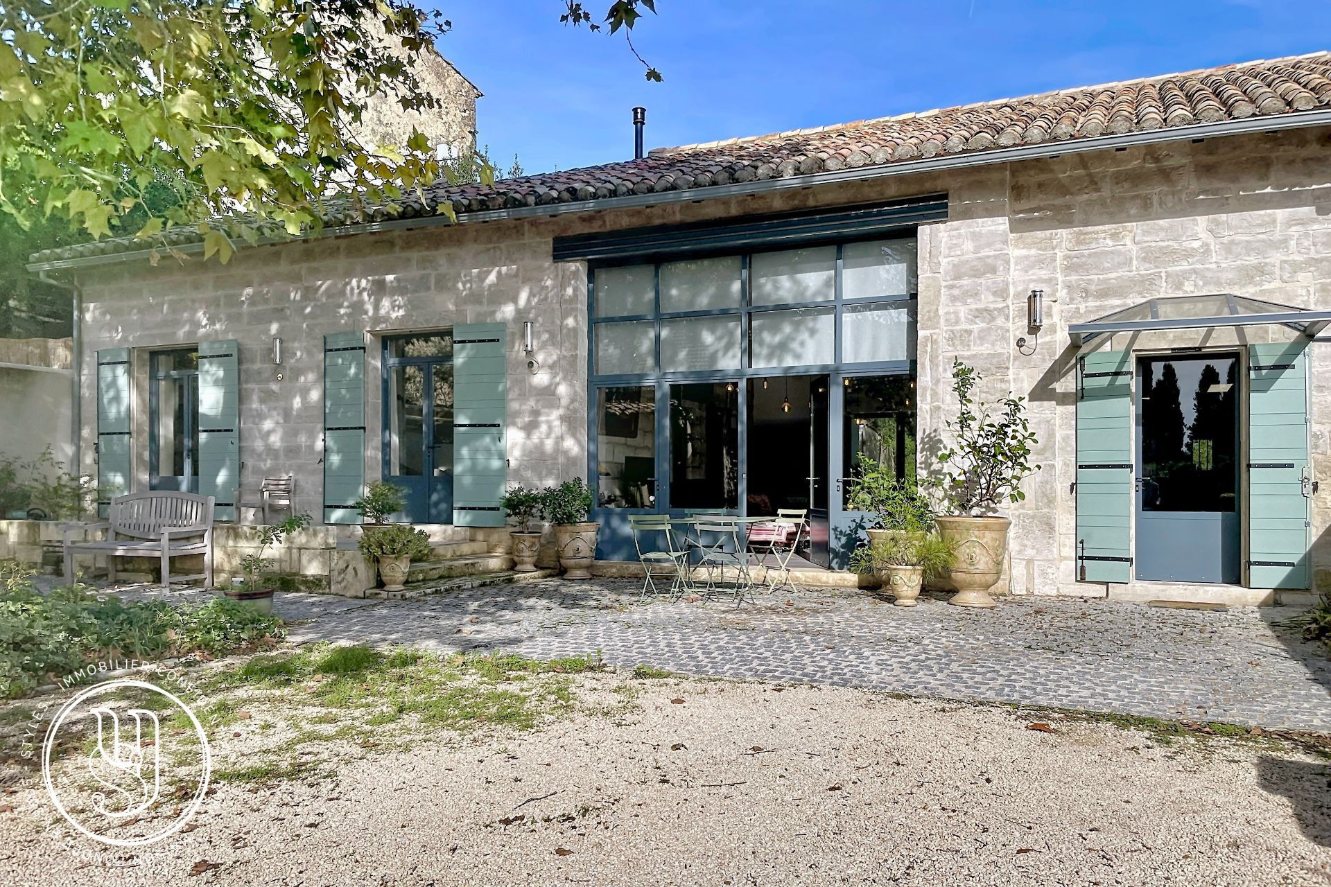 Maussane-les-Alpilles - Une maison en pierre, prête à vivre - image 18