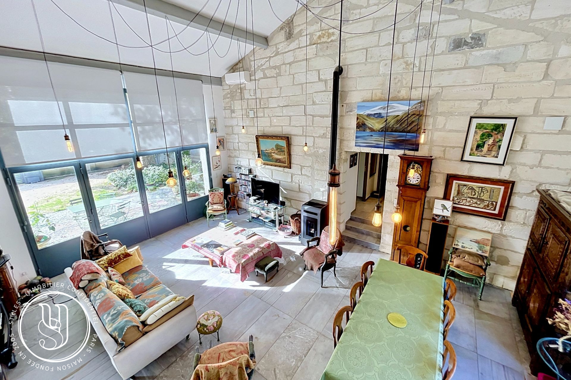 Maussane-les-Alpilles - Une maison en pierre, prête à vivre - image 2