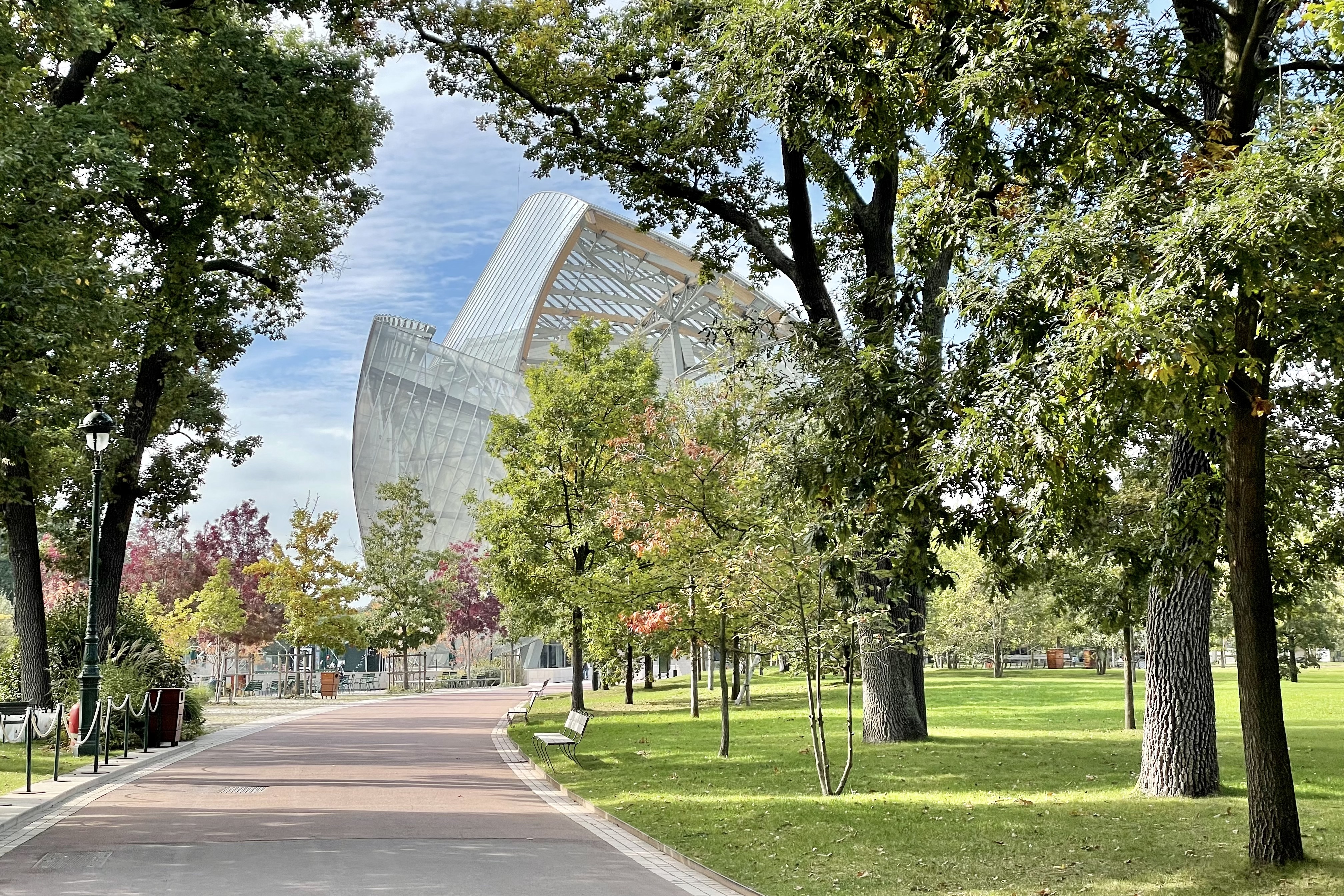 Louis Vuitton Foundation: number of visitors France 2016-2017